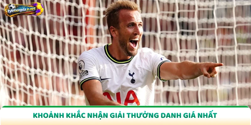 Khoảnh khắc nhận giải thưởng danh giá nhất